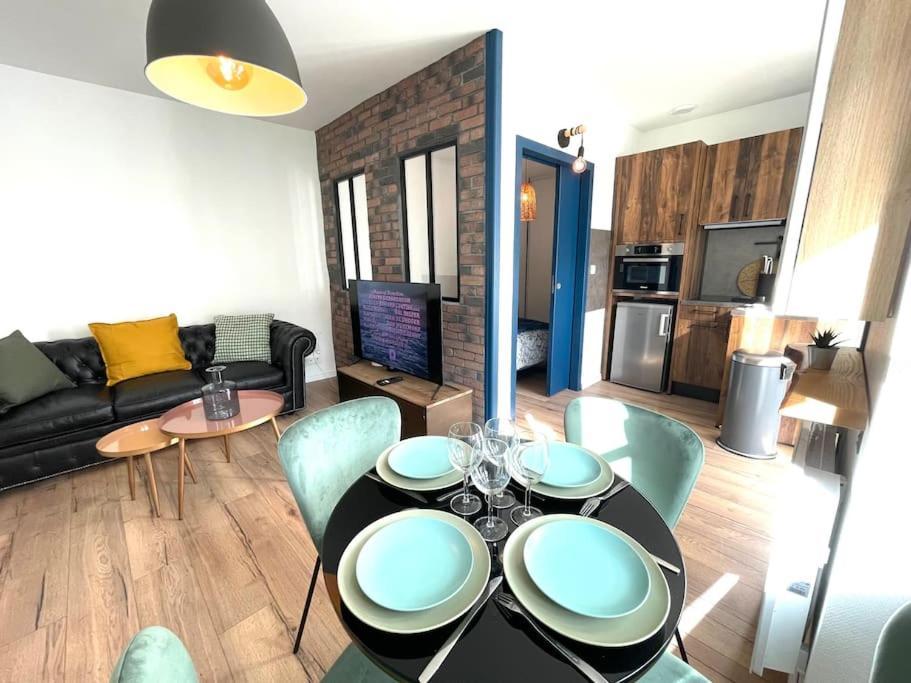 Le Charly - Magnifique Appartement Hypercentre Pau Bagian luar foto